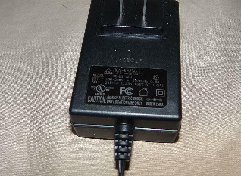 New Hon-Kwang HK-H1-A24 24V 0-1.25A AC Power Supply Adapter